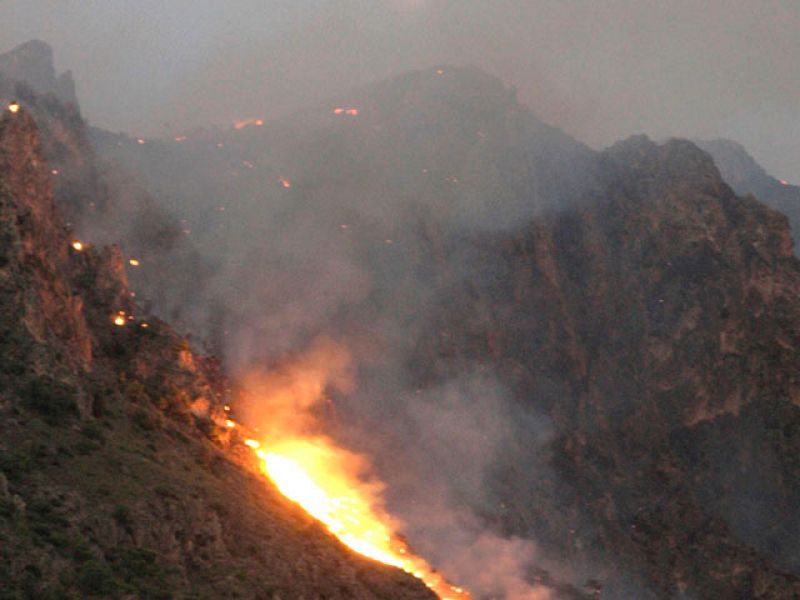 El incendio declarado en Calasparra (Murcia) está estabilizado y casi controlado