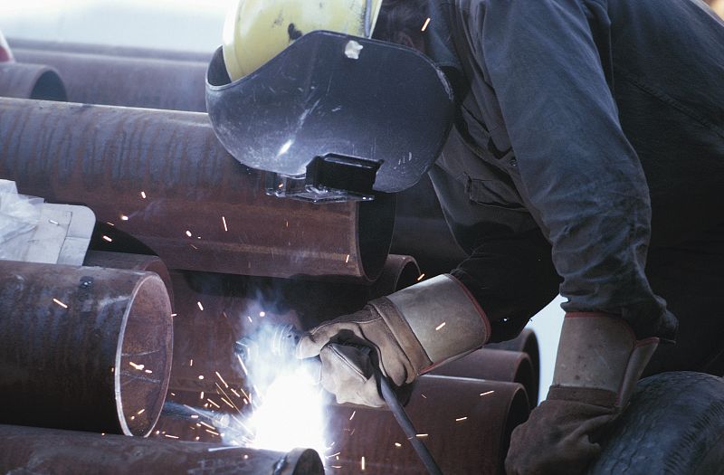 La producción industrial vuelve a sufrir caídas del 1,6% en julio tras cuatro meses de subidas