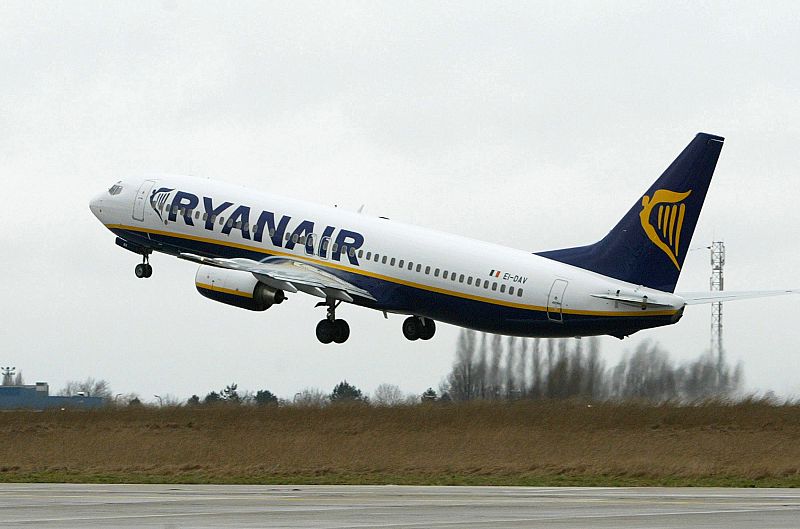 Ryanair propone suprimir la presencia de copilotos en los vuelos de corta distancia