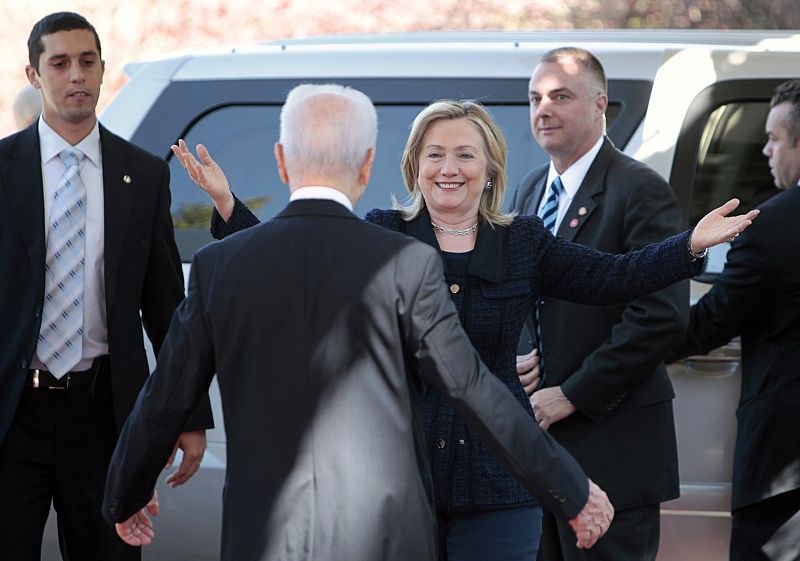 Clinton desvela que Abás y Netanyahu negocian ya las cuestiones claves del conflicto