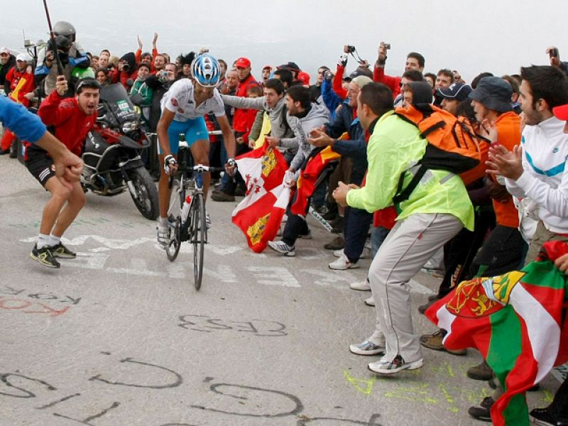 Mosquera vence la etapa pero no puede con Nibali
