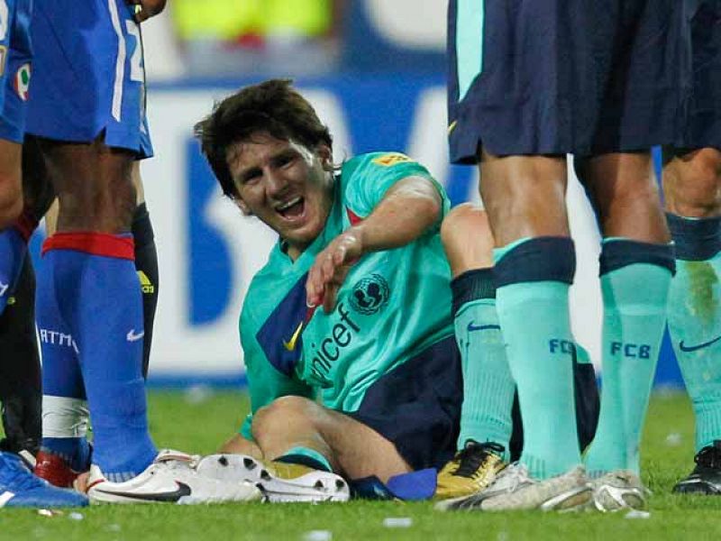 Messi estará 15 días de baja y se confirma que tiene un esguince en los ligamentos