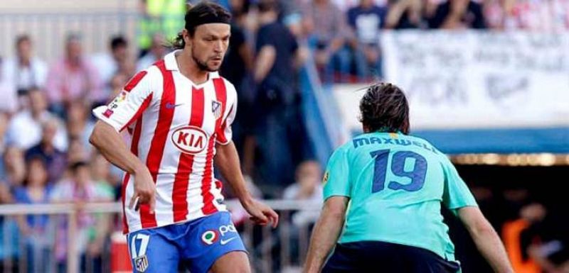 Ujfalusi: "Estoy tranquilo porque no quise hacerle daño a Messi"
