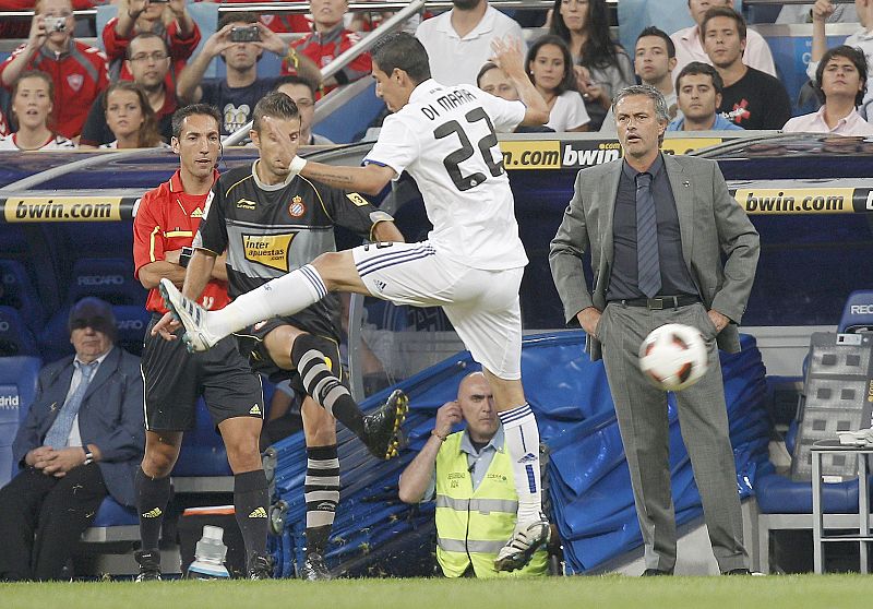 Mourinho apunta al césped como explicación del mal juego