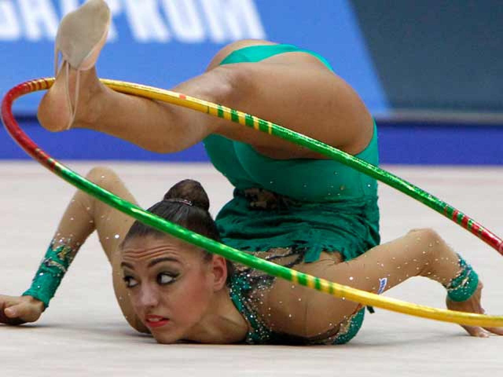 Kanaeva se lleva el oro en aro y aumenta su palmarés | Ver