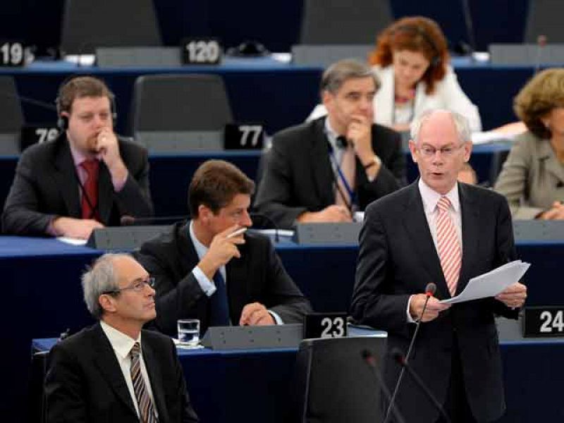 Van Rompuy y la Eurocámara defienden el examen a Francia por las expulsiones de gitanos