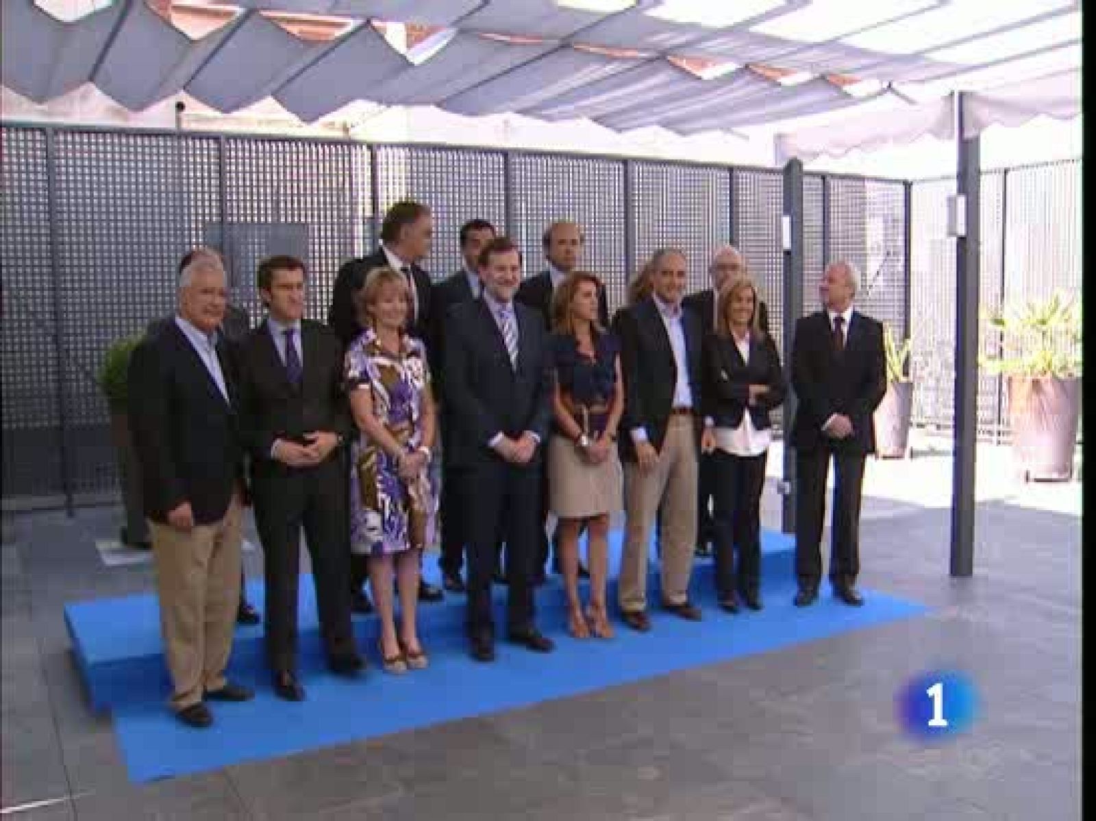 Rajoy reúne a sus 'barones' para hablar de la situación financiera de las CC.AA. | Ver