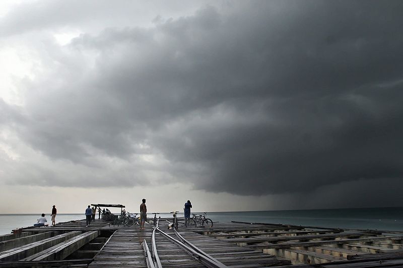 La tormenta tropical 'Matthew' entra en Honduras y avanza hacia Guatemala