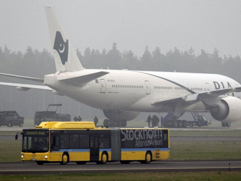 Un avión con 273 pasajeros aterriza en Estocolmo por amenaza de bomba