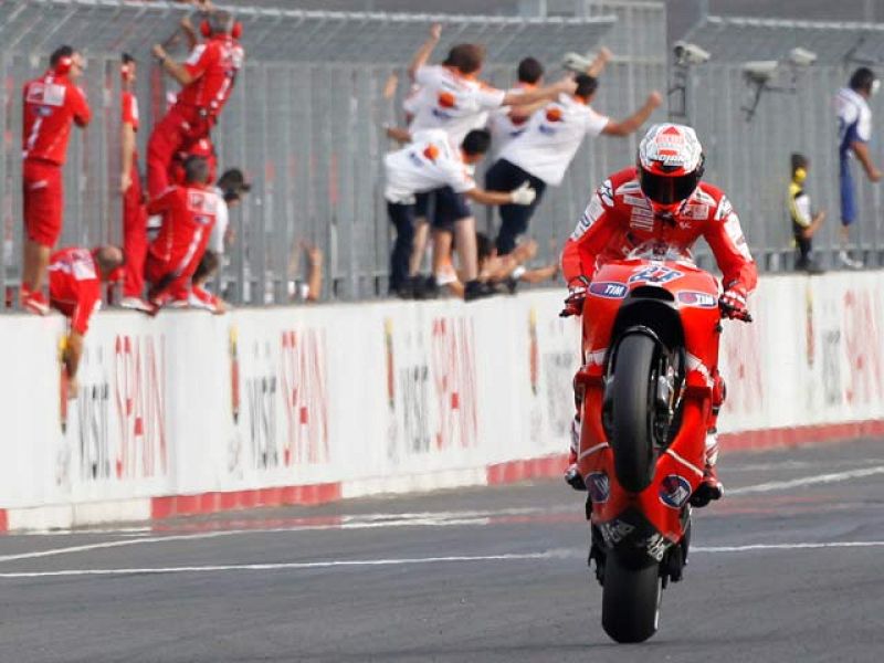 Segunda victoria consecutiva de Casey Stoner
