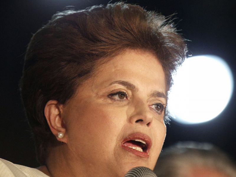 Dilma Rousseff gana con claridad en Brasil pero disputará una segunda vuelta con José Serra
