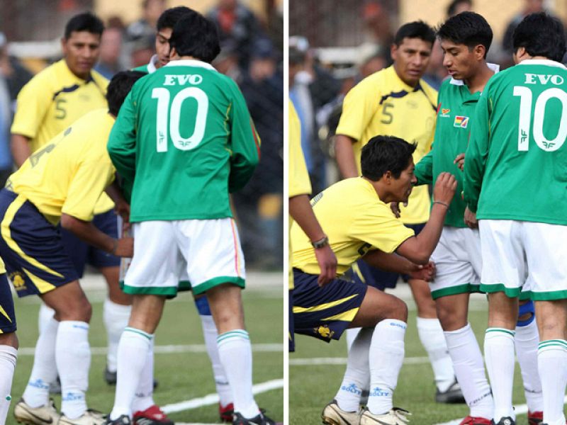 Evo Morales deja la diplomacia de lado y 'patea' al rival en un partido de fútbol amistoso