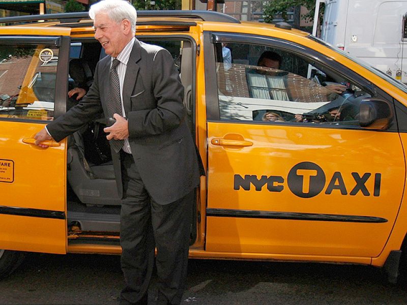 Vargas Llosa: "El Nobel ha sido una sorpresa, pero desde entonces no sVargas Llosa: "El Nobel ha sido una sorpresa, pero desde entonces no sé quién soy ni dónde estoy"