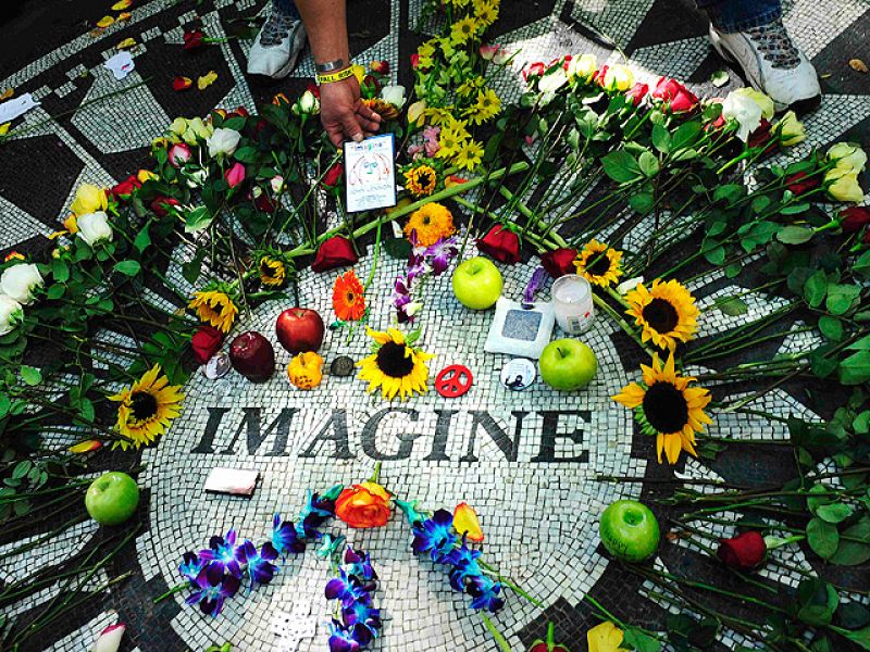 John Lennon, un anciano de 70 años