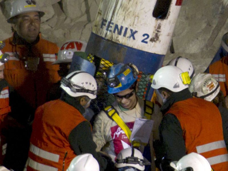 Los mineros chilenos se enfrentan ahora a famas sobrevenidas, fobias, depresiones...