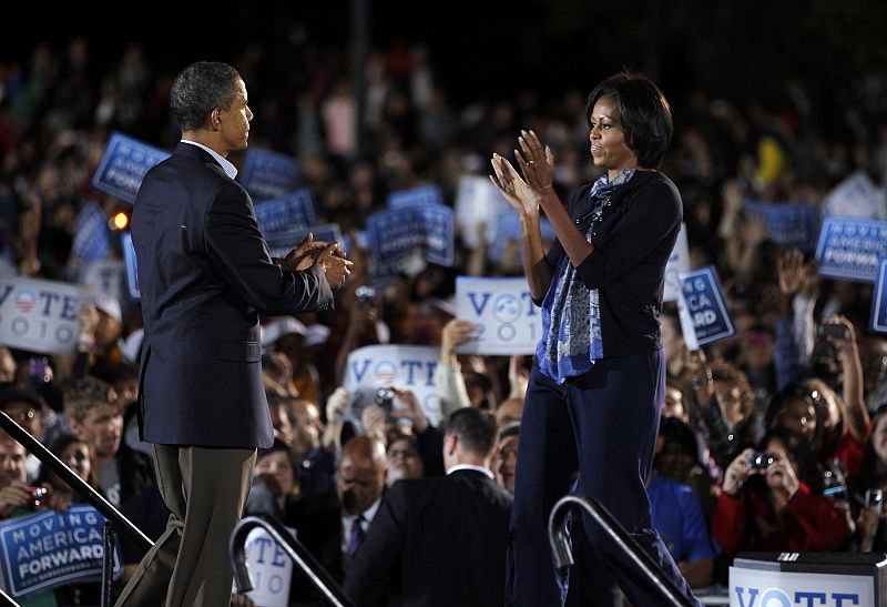 Obama recurre a Michelle y al espíritu del 2008 para evitar el hundimiento en las legislativas