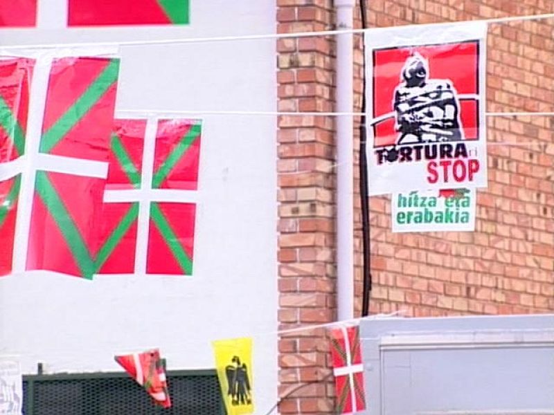 PSOE y PP presentan la reforma de la legislación electoral para "taponar" vías a Batasuna