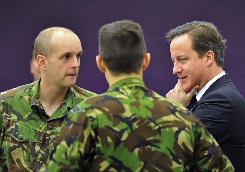Cameron reducirá 25.000 empleos en Defensa en los próximos cinco años
