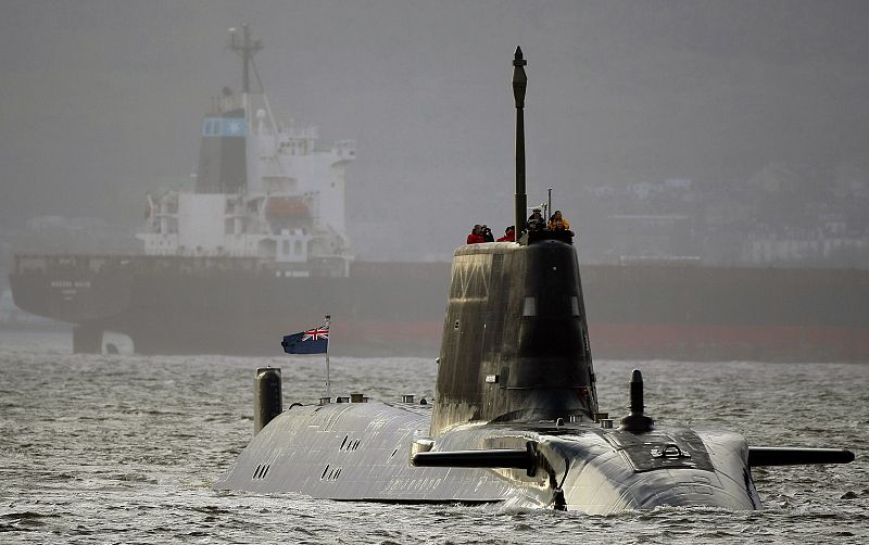 El submarino nuclear "más sigiloso" de Reino Unido encalla en las costas de Escocia