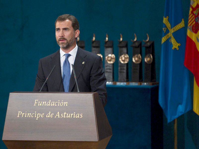 Don Felipe pide "volver a ser ejemplo de grandeza y superación" en los Príncipe de Asturias