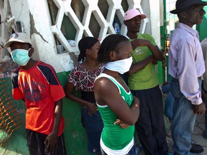 Confirman el primer caso de cólera en Puerto Príncipe mientras los muertos ya son 291