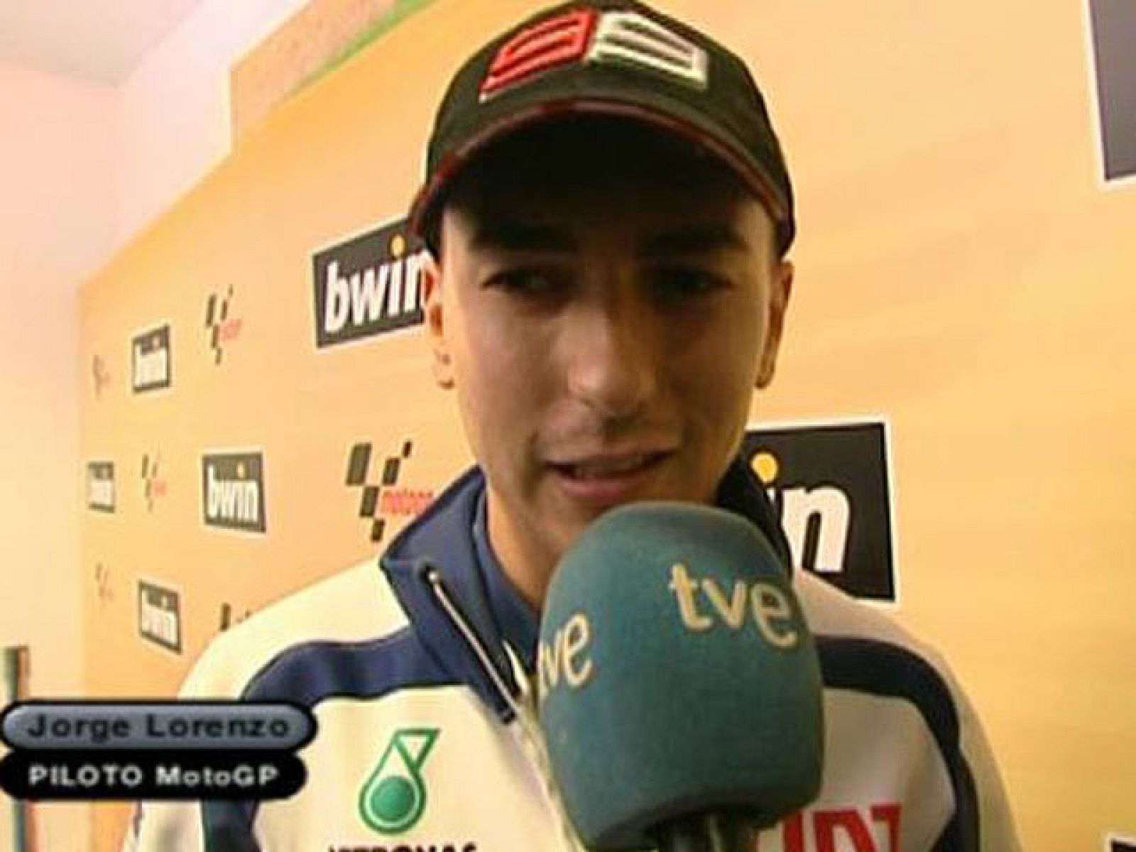 Jorge Lorenzo ha logrado en Estoril su 'pole' número 42, con lo que iguala el récord de Jorge Martínez 'Aspar'.
