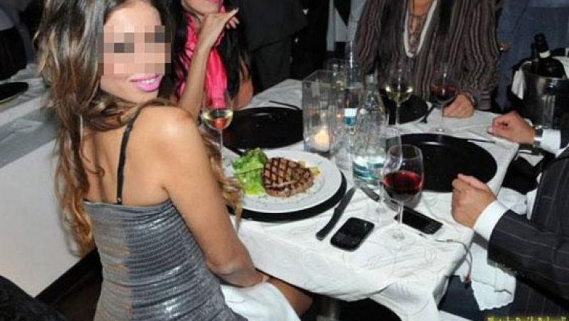 La protagonista del último escándalo de Berlusconi cumple 18 años