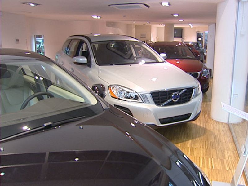 Las ventas de coches se hunden un 37,6% en octubre y caen por cuarto mes consecutivo