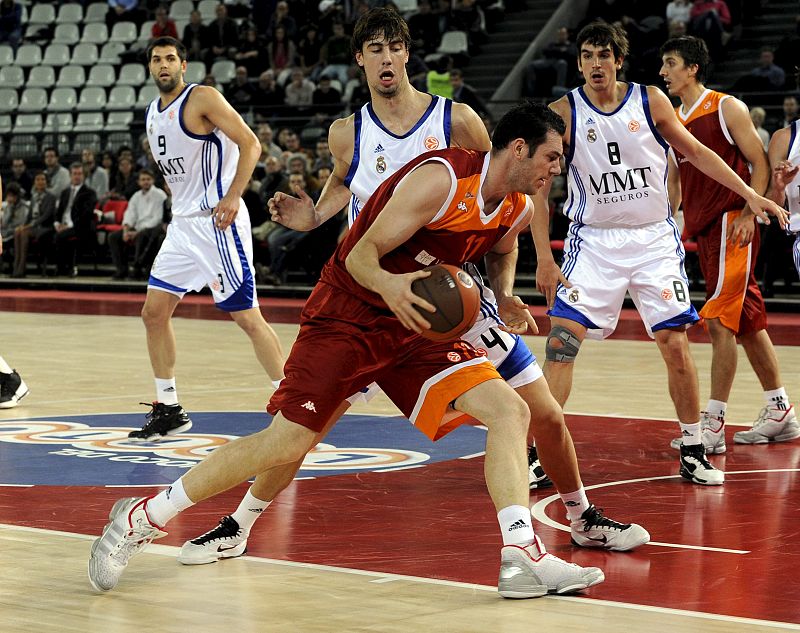 El Madrid juega su mejor baloncesto de la temporada y aplasta al Roma