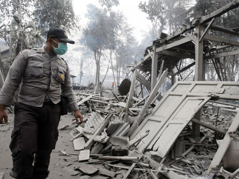 Más de 60 muertos en Indonesia en una nueva erupción del volcán Merapi