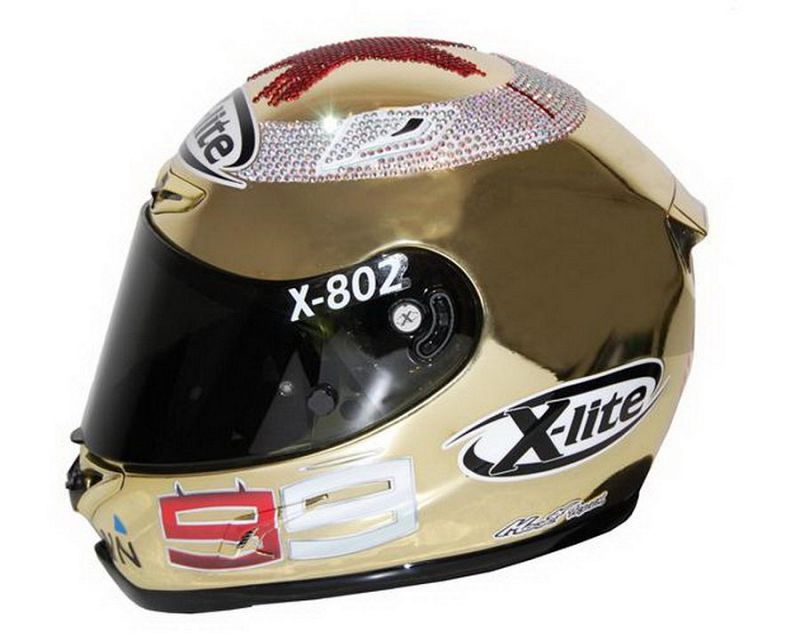 Lorenzo lucirá un casco especial bañado en oro y con cristales de Swarovski