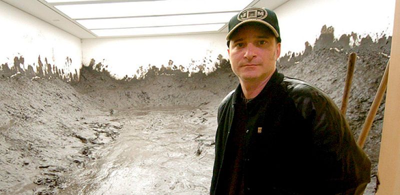 Santiago Sierra rechaza el Premio Nacional  de Artes Plásticas por "sentido común"