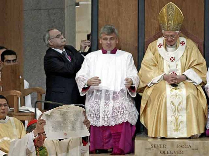 El Papa reivindica en su visita a Barcelona la familia tradicional y condena el aborto