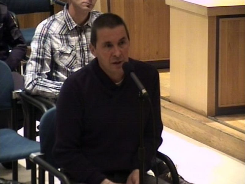 Otegi se desmarca de la organización del acto de Anoeta y dice que el PSE estaba al corriente