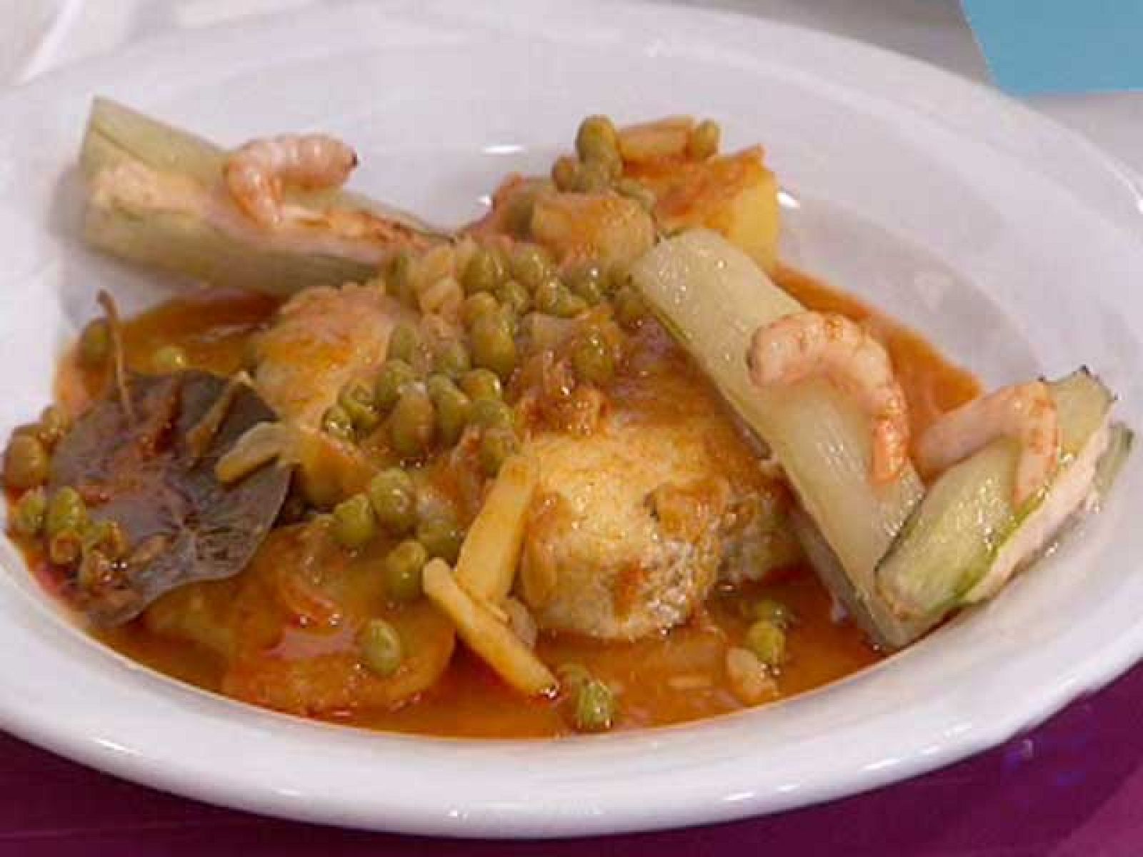 Vídeo: Merluza en salsa de pimentón y patatas (12/11/10)