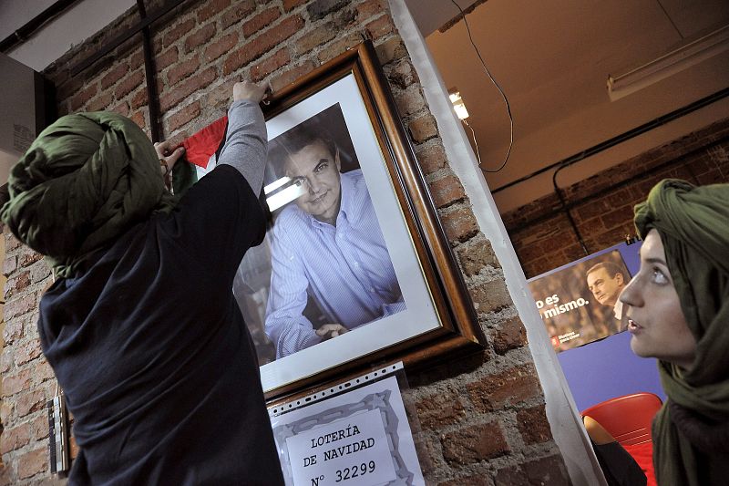 Una treintena de activistas pro-saharauis se encierra en una sede del PSOE