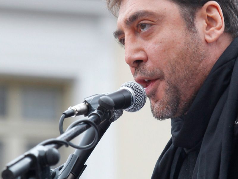 Javier Bardem denuncia el "puro olvido" del pueblo saharaui en la manifestación de Madrid