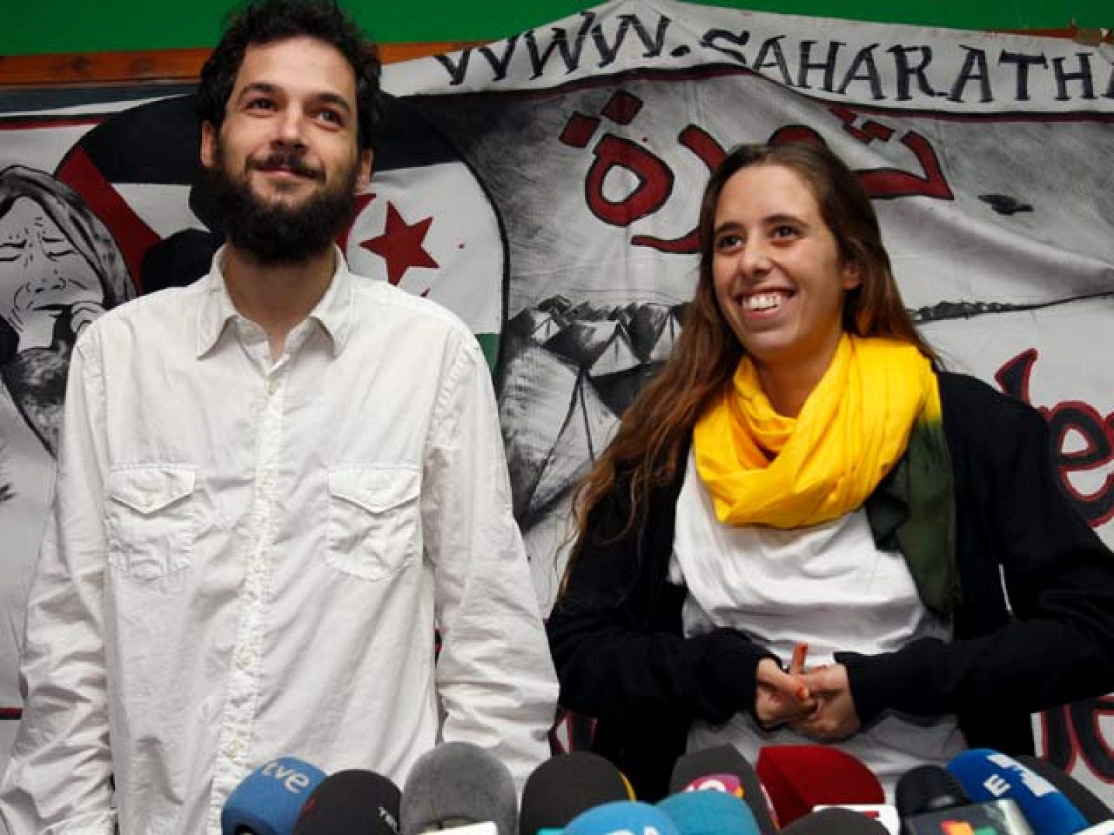 Los activistas Silvia García y Javier Sopeña, que volvieron el pasado domingo del Sáhara Occidental, han pedido al Gobierno más compromiso y contundencia en la condena de los hechos ocurridos en El Aaiún.
