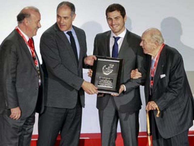 La 'Roja' se da un homenaje histórico