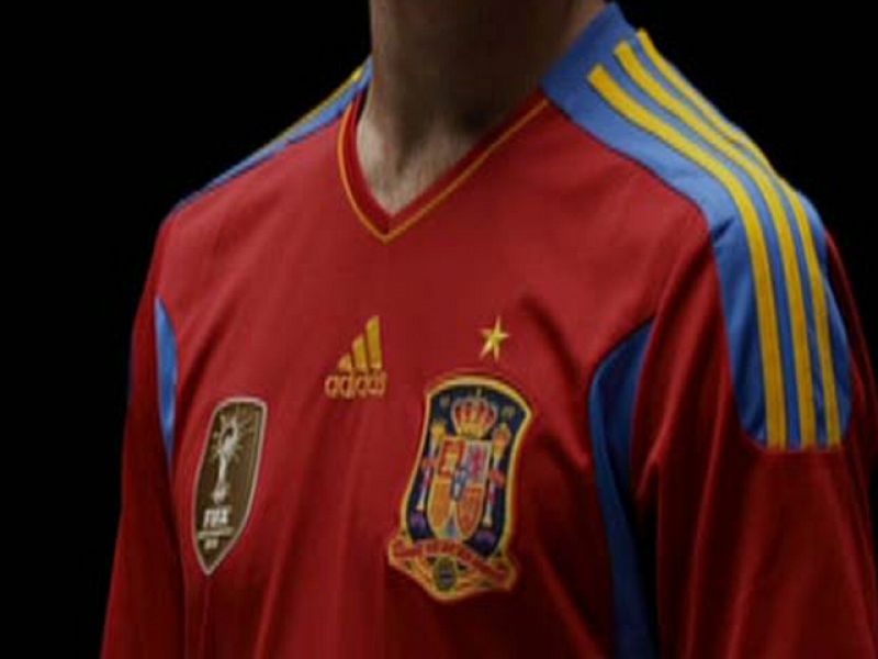 España estrena su nueva camiseta