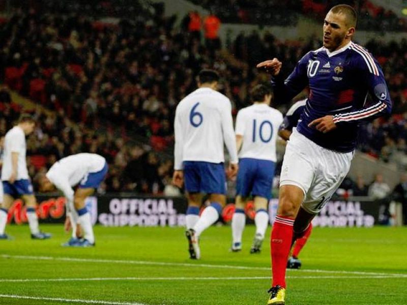 Benzema también resurge con Francia