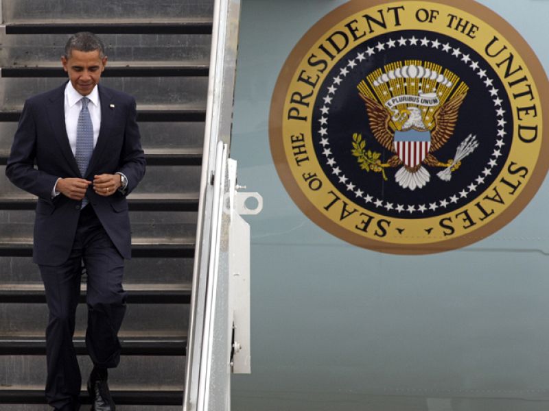 Obama pide "revitalizar la OTAN en el siglo XXI" a su llegada a la cumbre de Lisboa