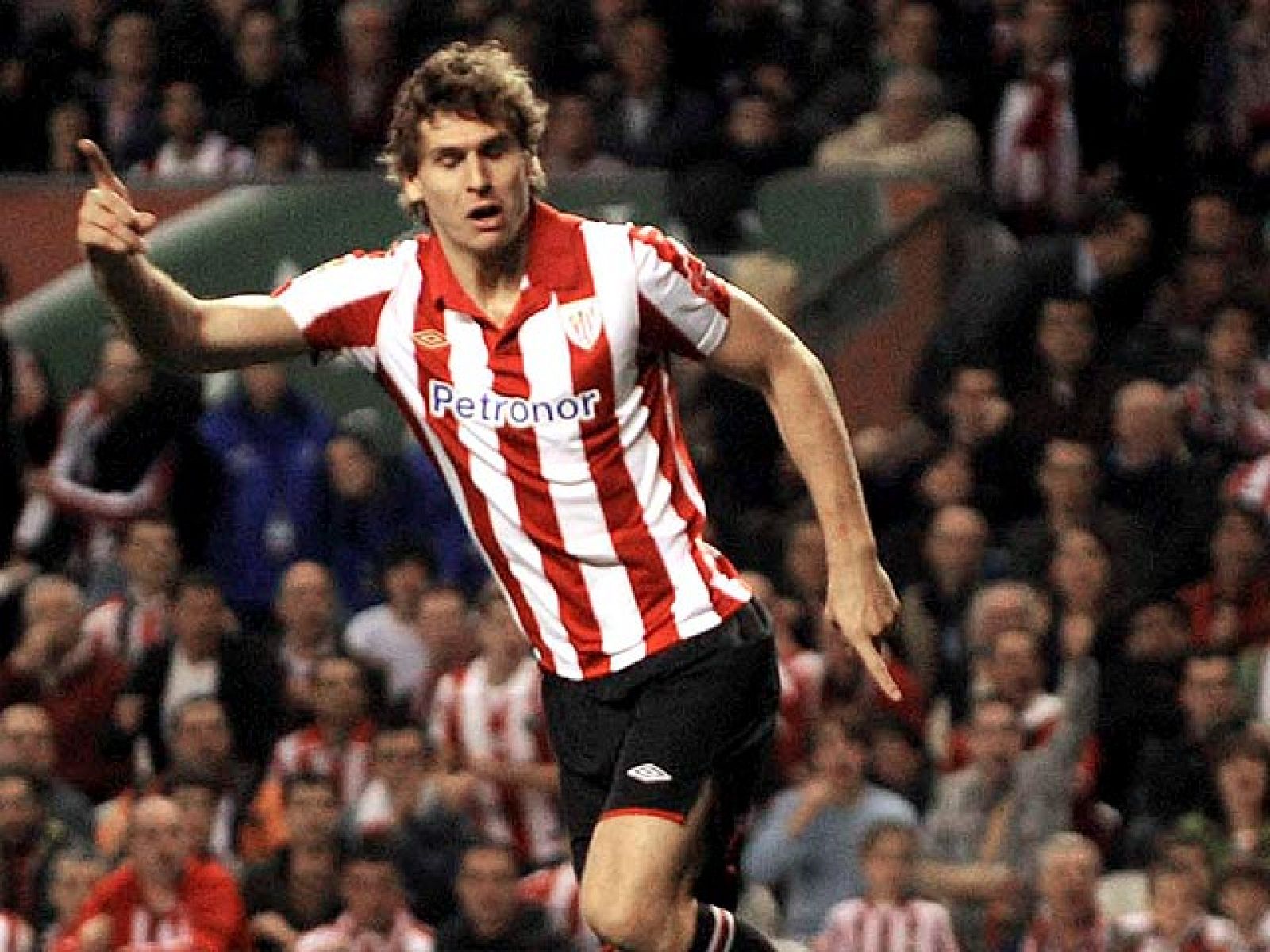 Fernando Llorente, el delantero de moda | Ver