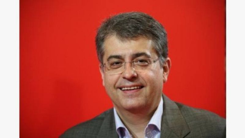 Un conseller de Montilla llama "gilipollas" a CiU por usar una sonrisa en sus carteles