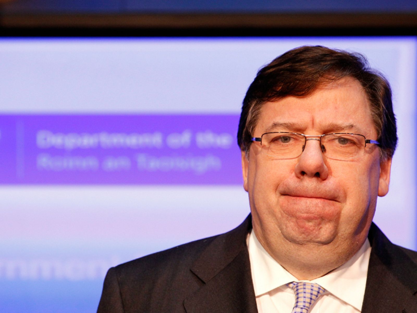 El rescate financiero pone fecha de caducidad al Gobierno irlandés | Ver