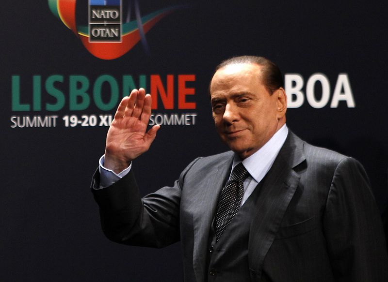 Berlusconi, "El rey que ríe"