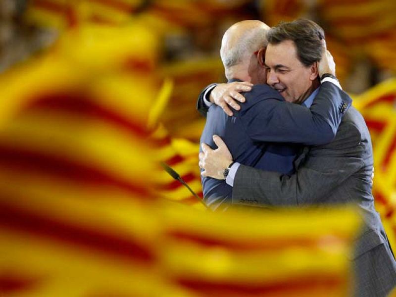 Artur Mas y Jordi Pujol reclaman el "voto útil" para cambiar Cataluña en el cierre de campaña