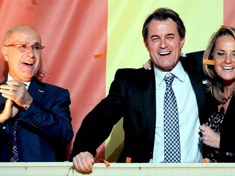 CiU logra una rotunda victoria, el PSC y ERC se hunden y el PP obtiene su mejor resultado