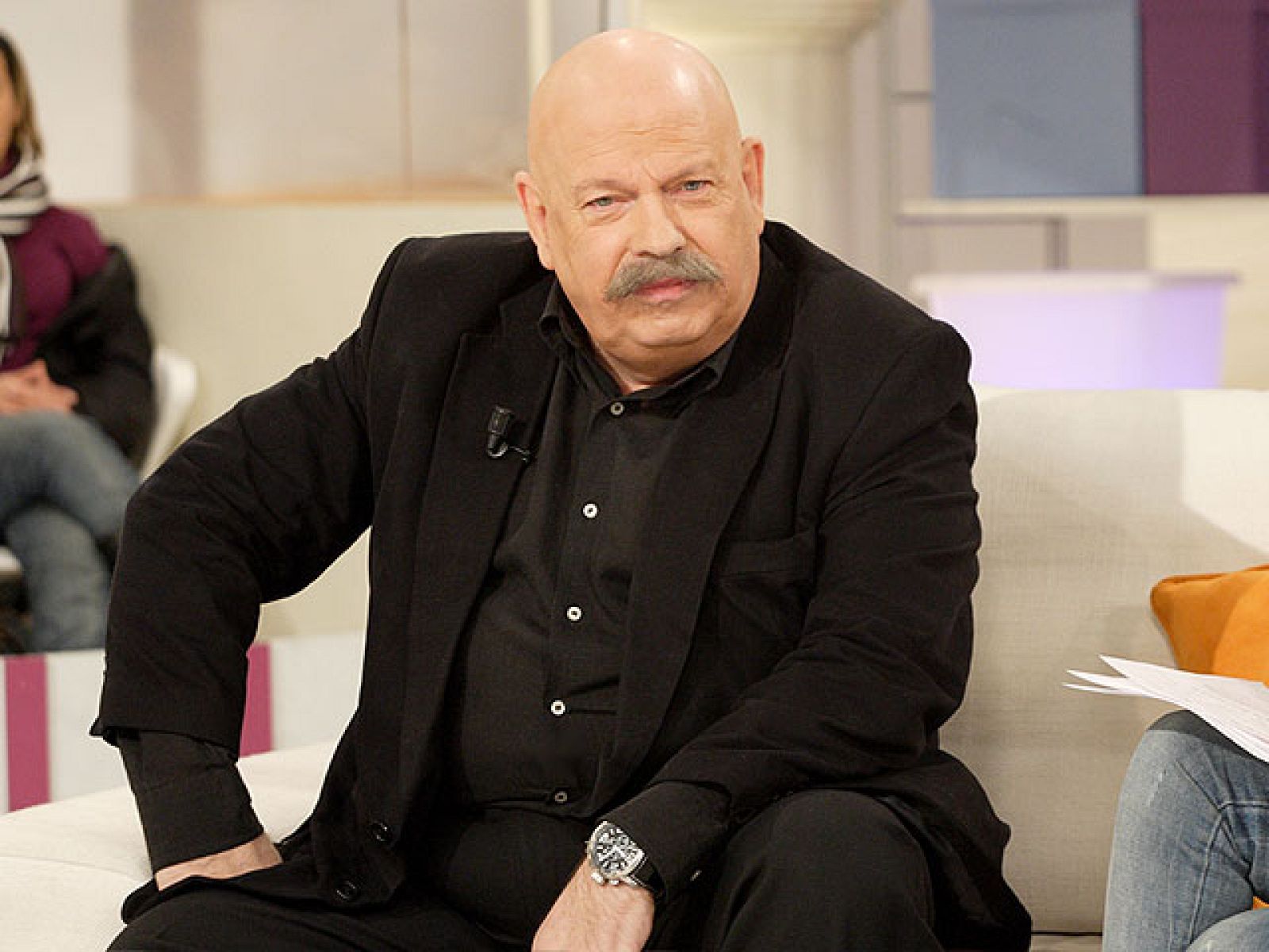 La mañana de La 1 - José María Íñigo opina sobre Eurovisión 2011 - La mañana | Ver