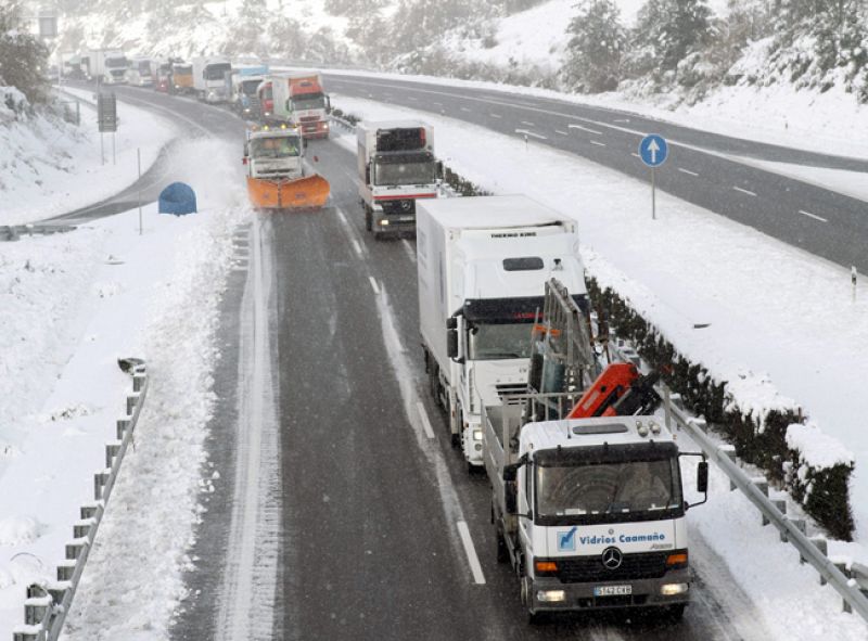 La nieve y un nuevo descenso de las temperaturas mantienen en alerta a 28 provincias españolas